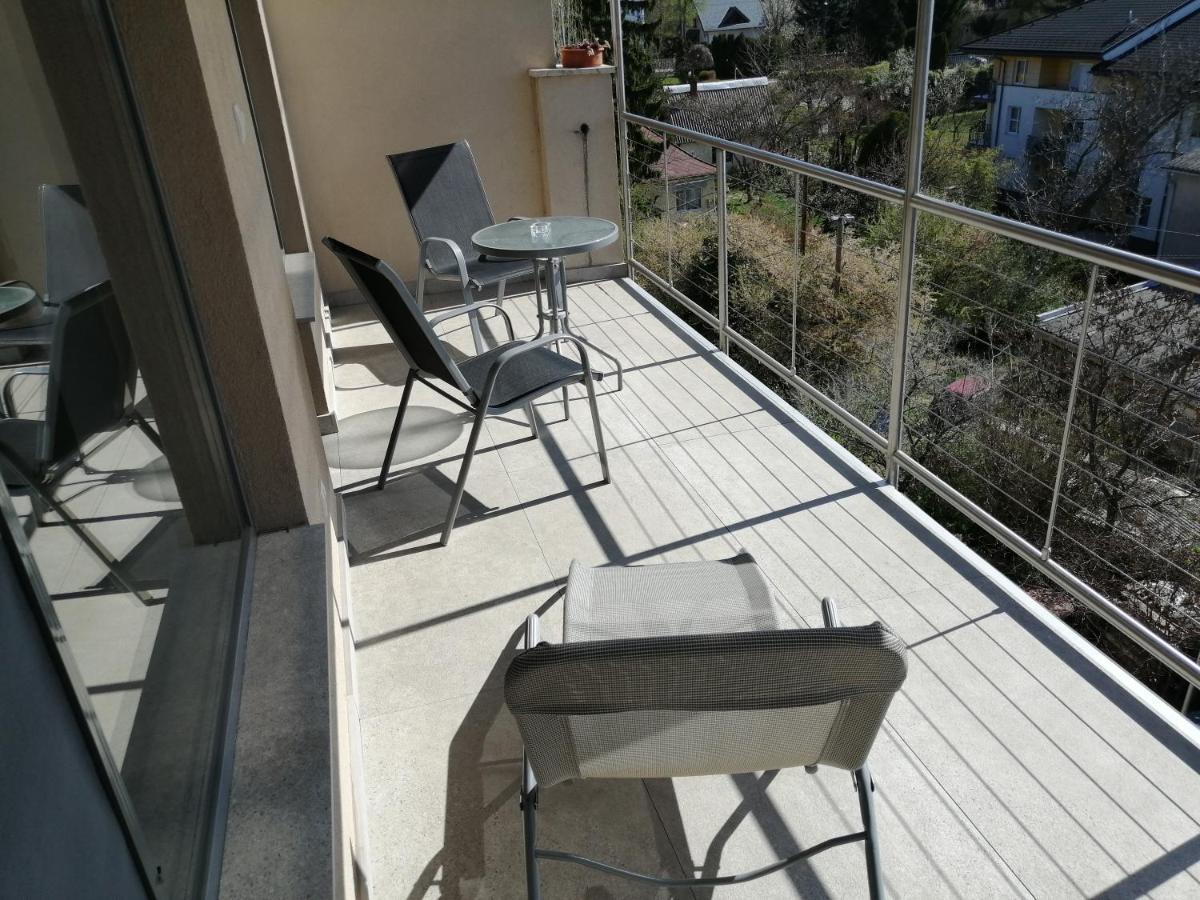 Lux Apartman Balatonfured Bagian luar foto