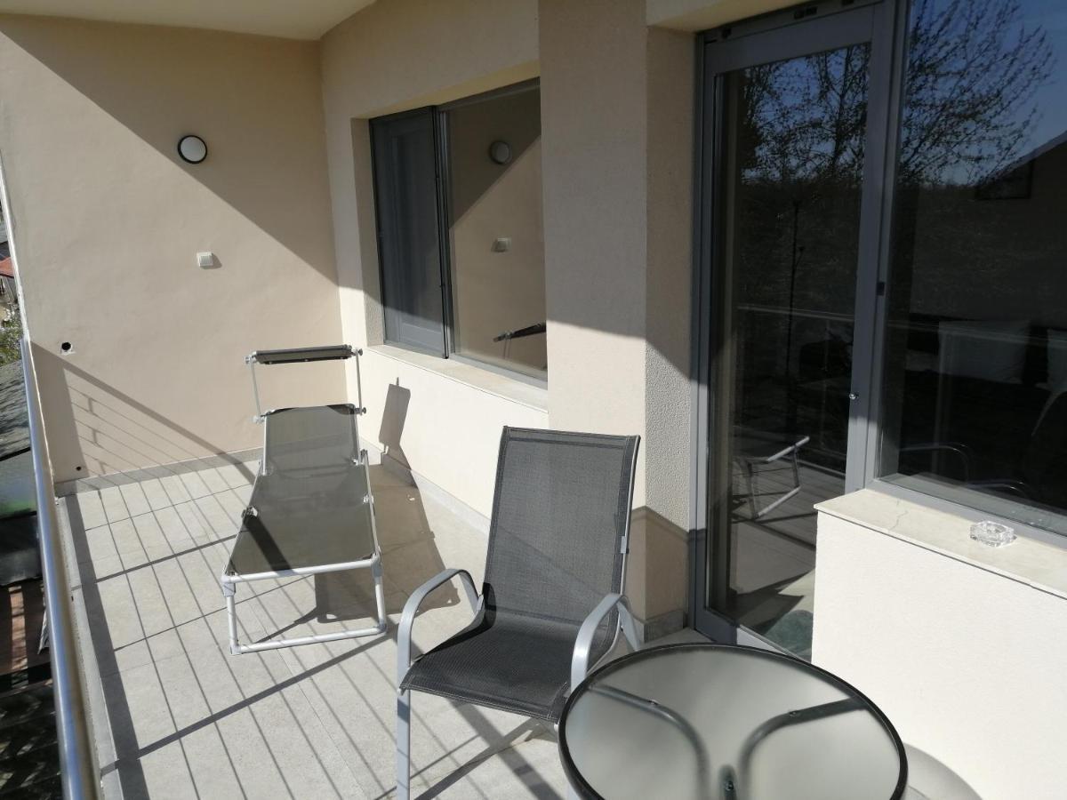 Lux Apartman Balatonfured Bagian luar foto