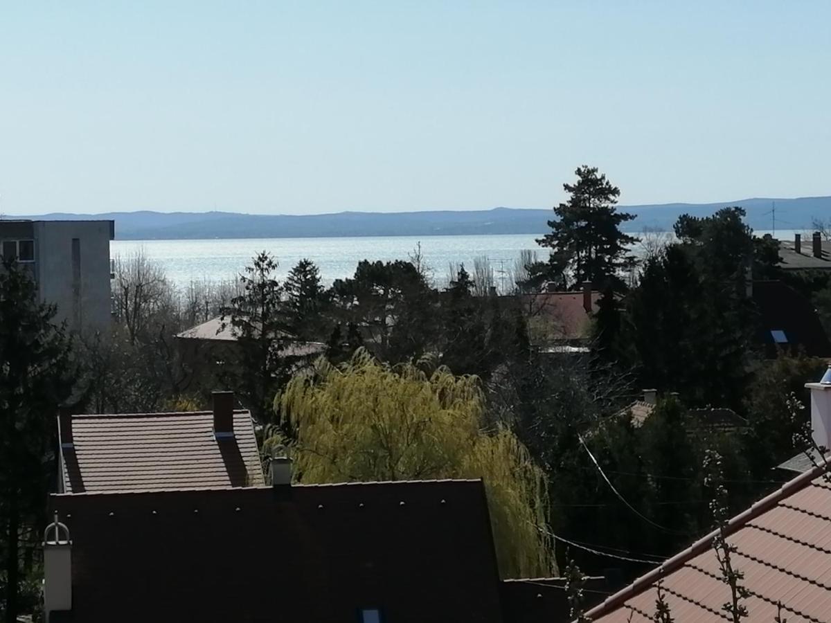 Lux Apartman Balatonfured Bagian luar foto
