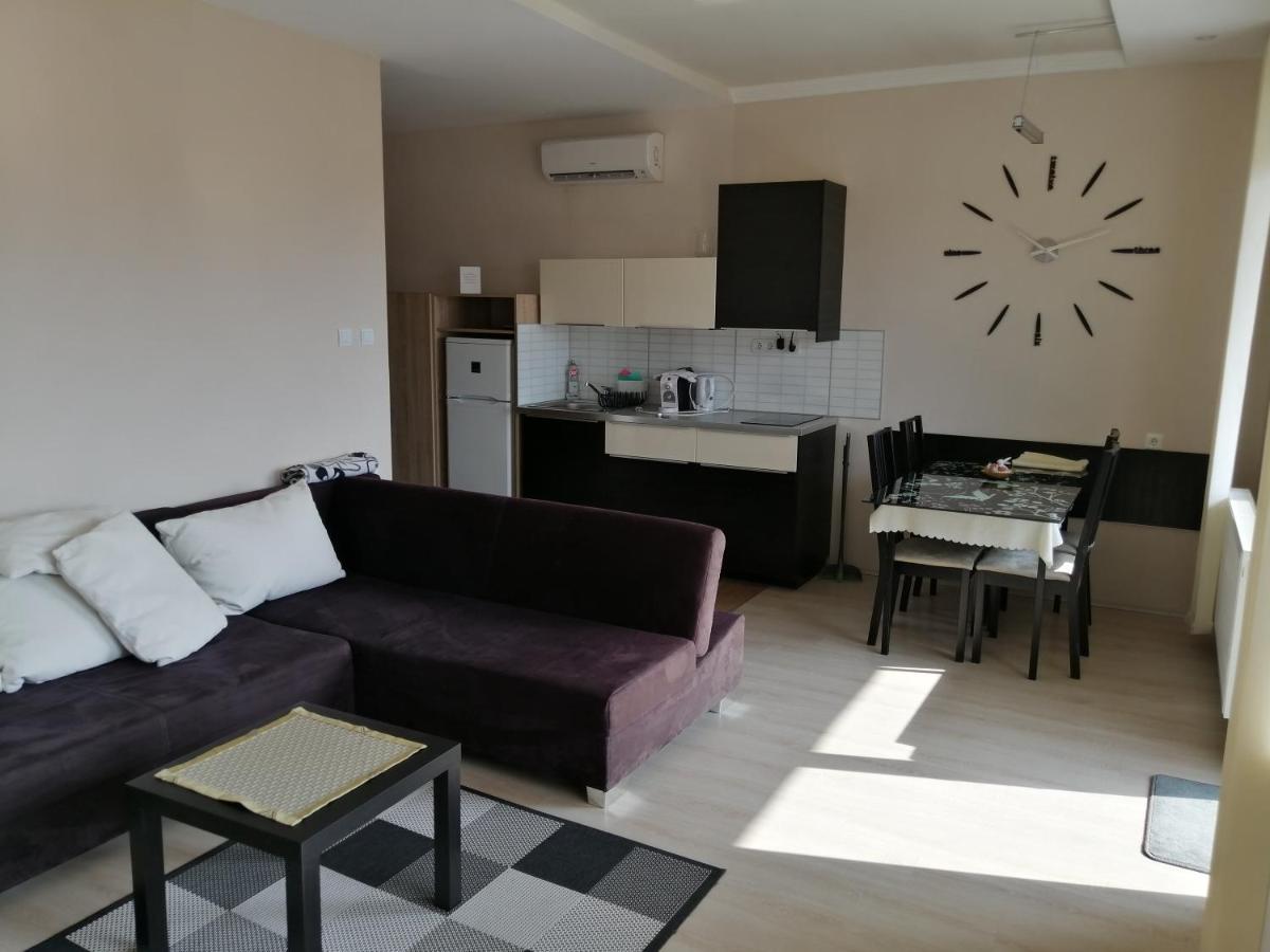 Lux Apartman Balatonfured Bagian luar foto