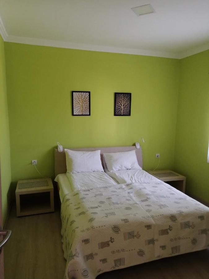 Lux Apartman Balatonfured Bagian luar foto