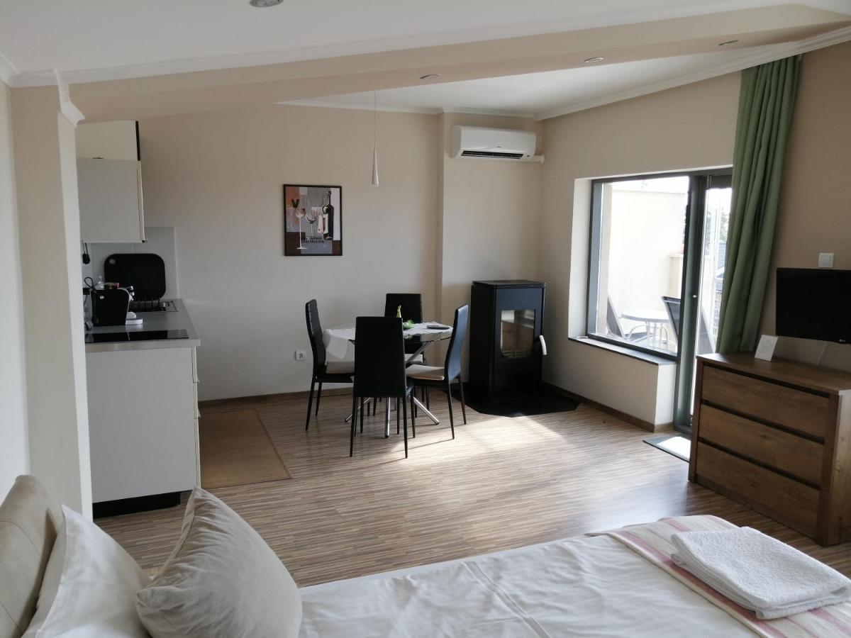 Lux Apartman Balatonfured Bagian luar foto