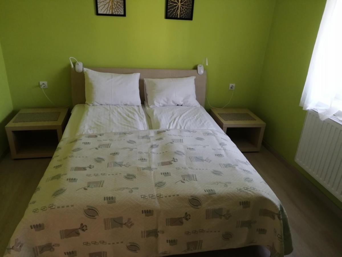Lux Apartman Balatonfured Bagian luar foto