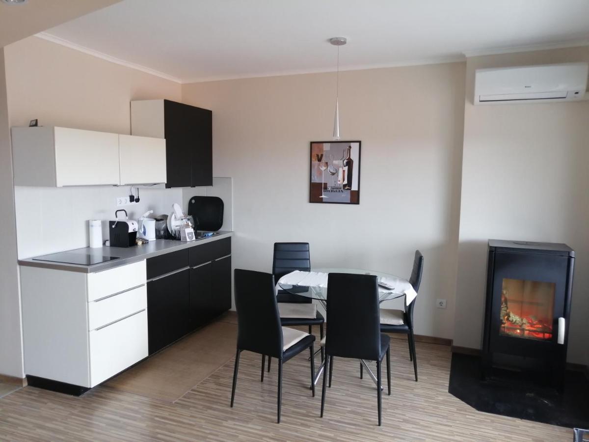 Lux Apartman Balatonfured Bagian luar foto