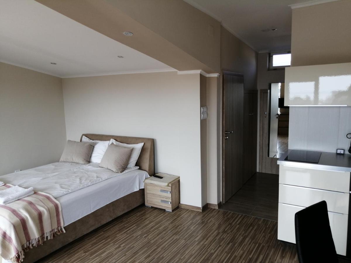 Lux Apartman Balatonfured Bagian luar foto