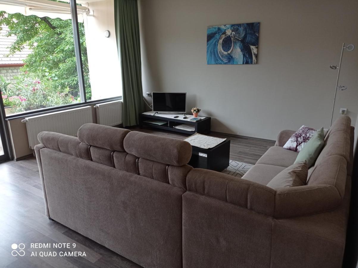 Lux Apartman Balatonfured Bagian luar foto