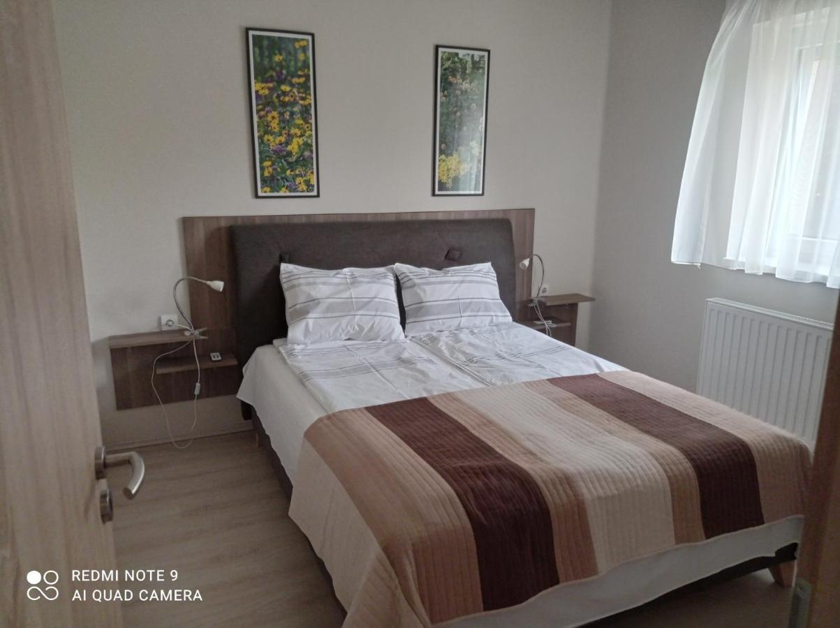 Lux Apartman Balatonfured Bagian luar foto