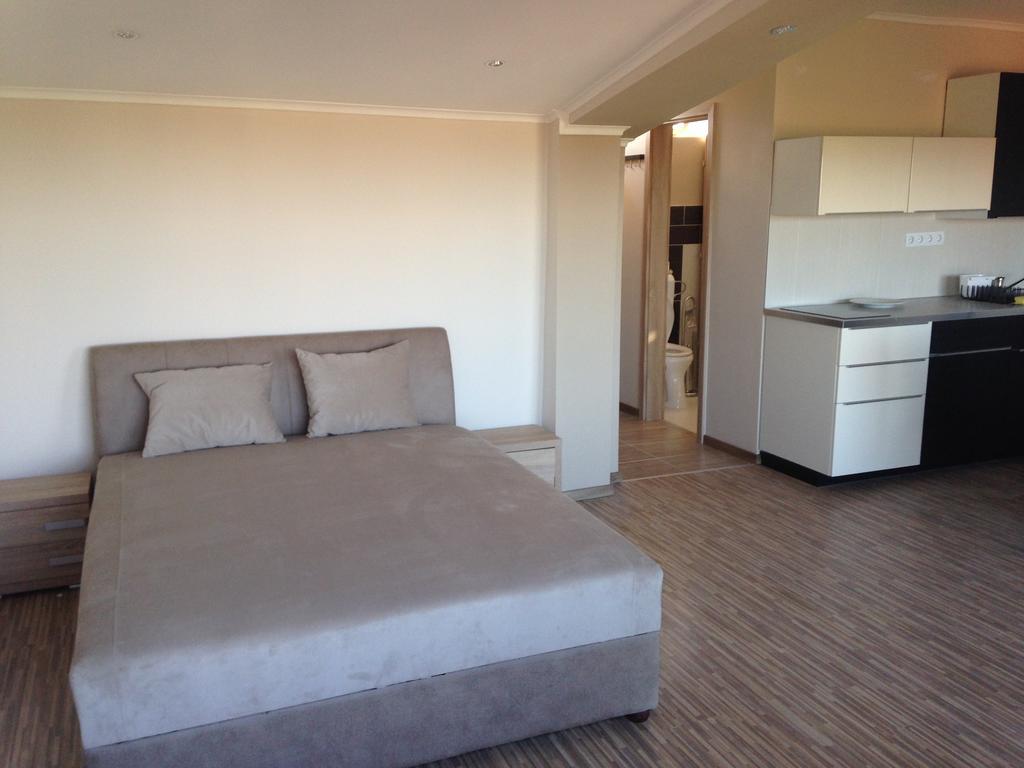 Lux Apartman Balatonfured Bagian luar foto