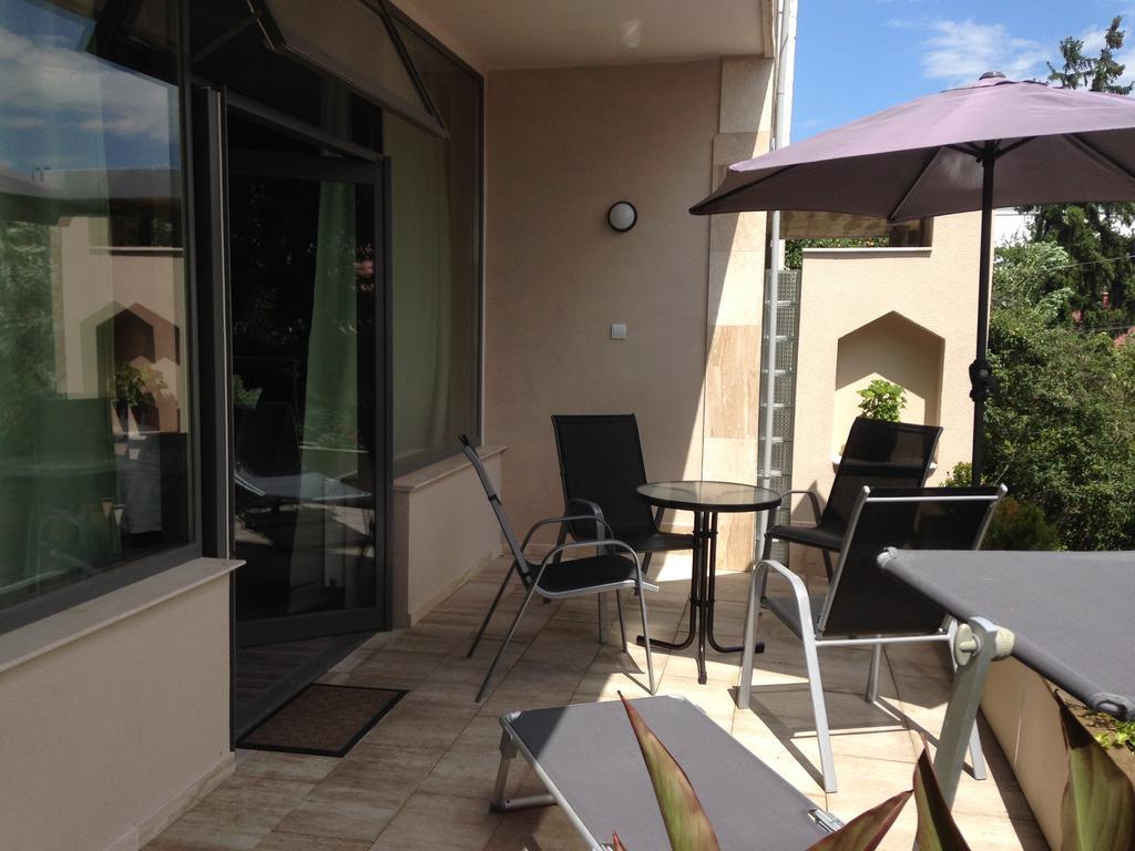Lux Apartman Balatonfured Bagian luar foto