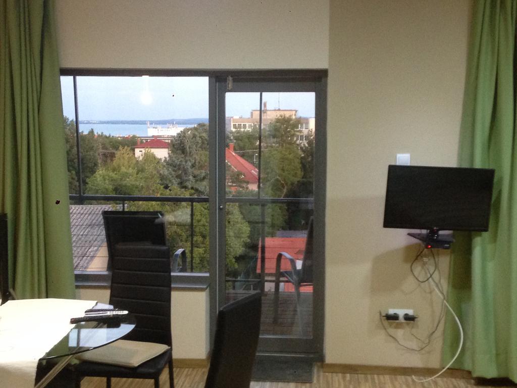 Lux Apartman Balatonfured Bagian luar foto